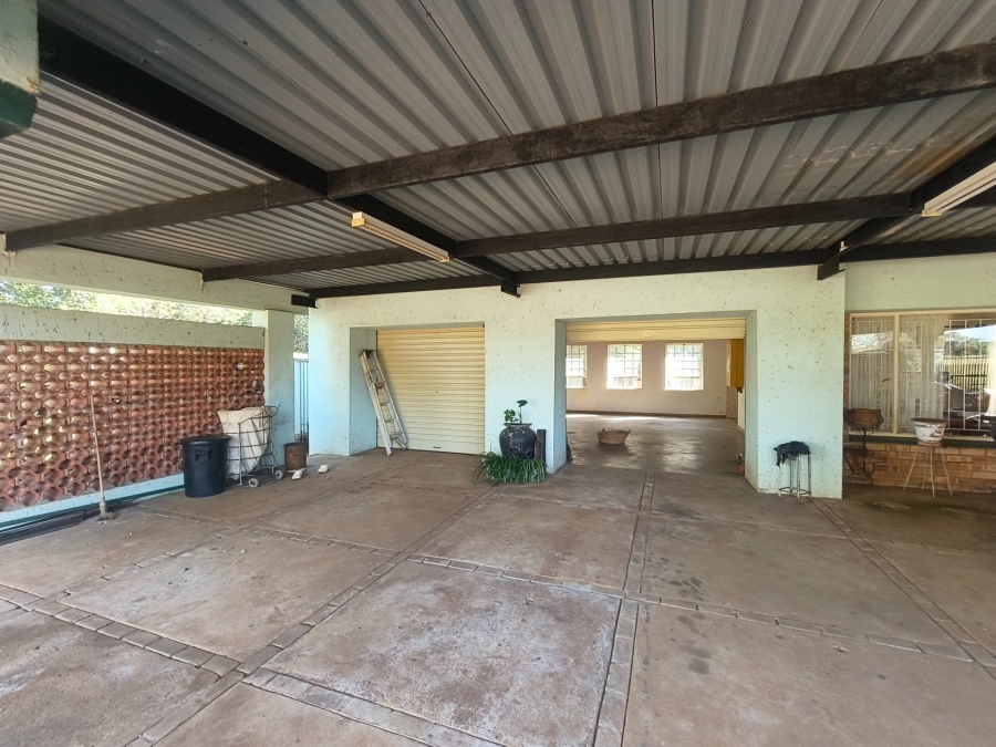2 Bedroom Property for Sale in Swartruggens North West